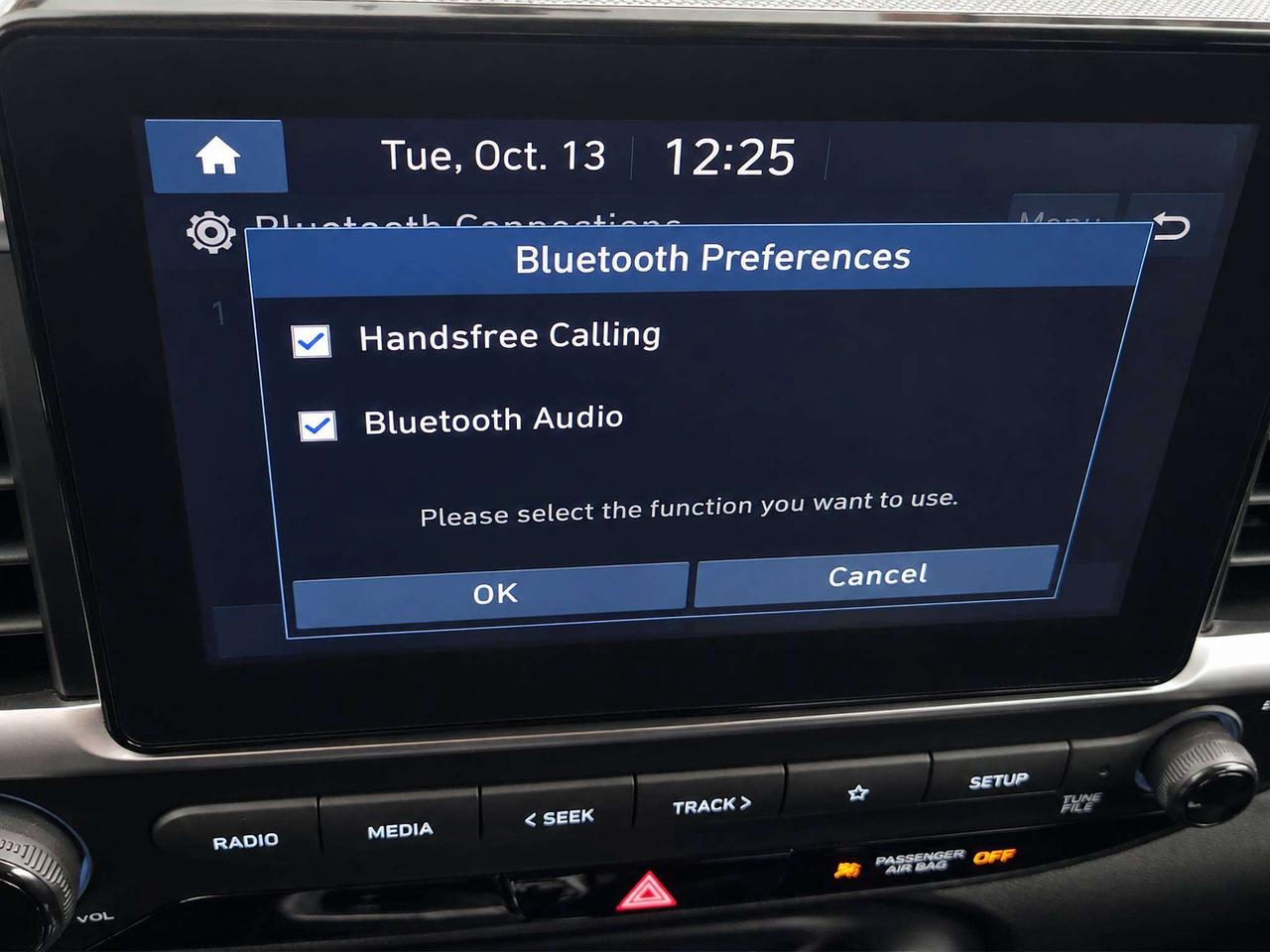 2025 Hyundai Venue PREFERRED, HTD. SEATS, A/C, APPLE/ANDROID, 41K! Photo