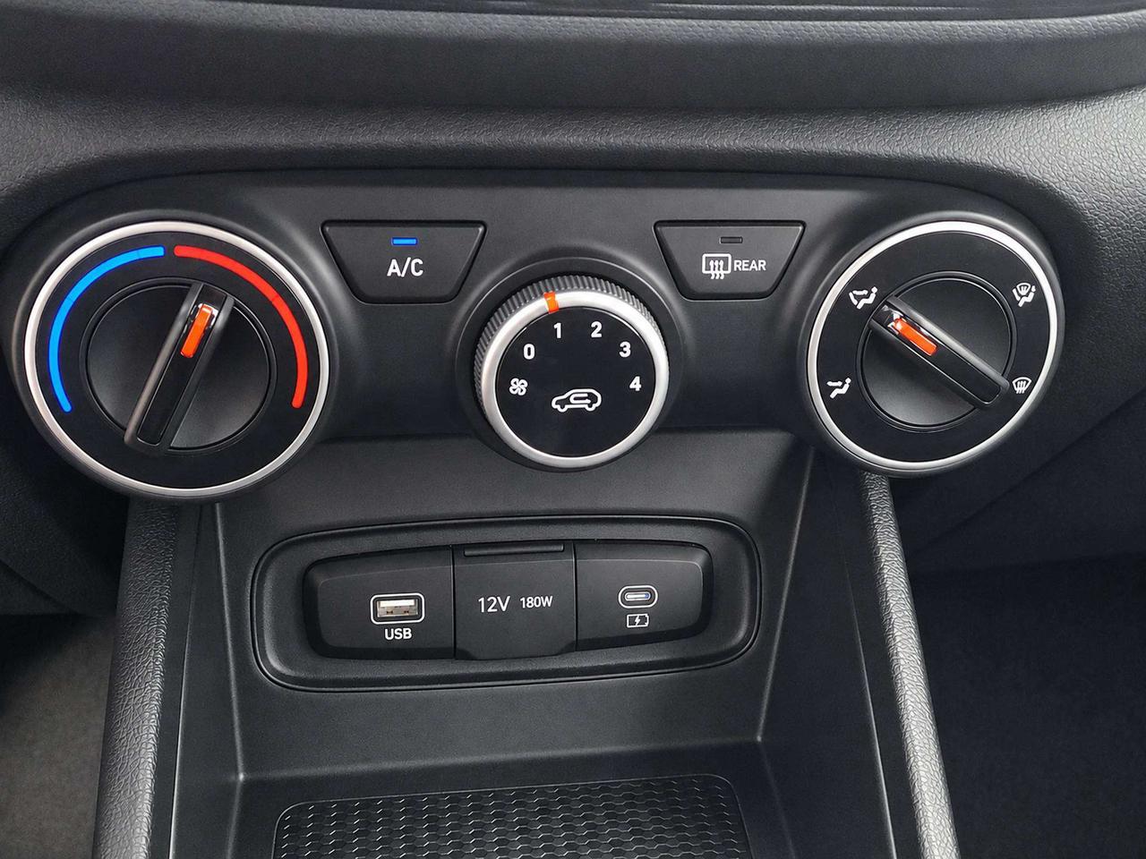 2025 Hyundai Venue PREFERRED, HTD. SEATS, A/C, APPLE/ANDROID, 41K! Photo