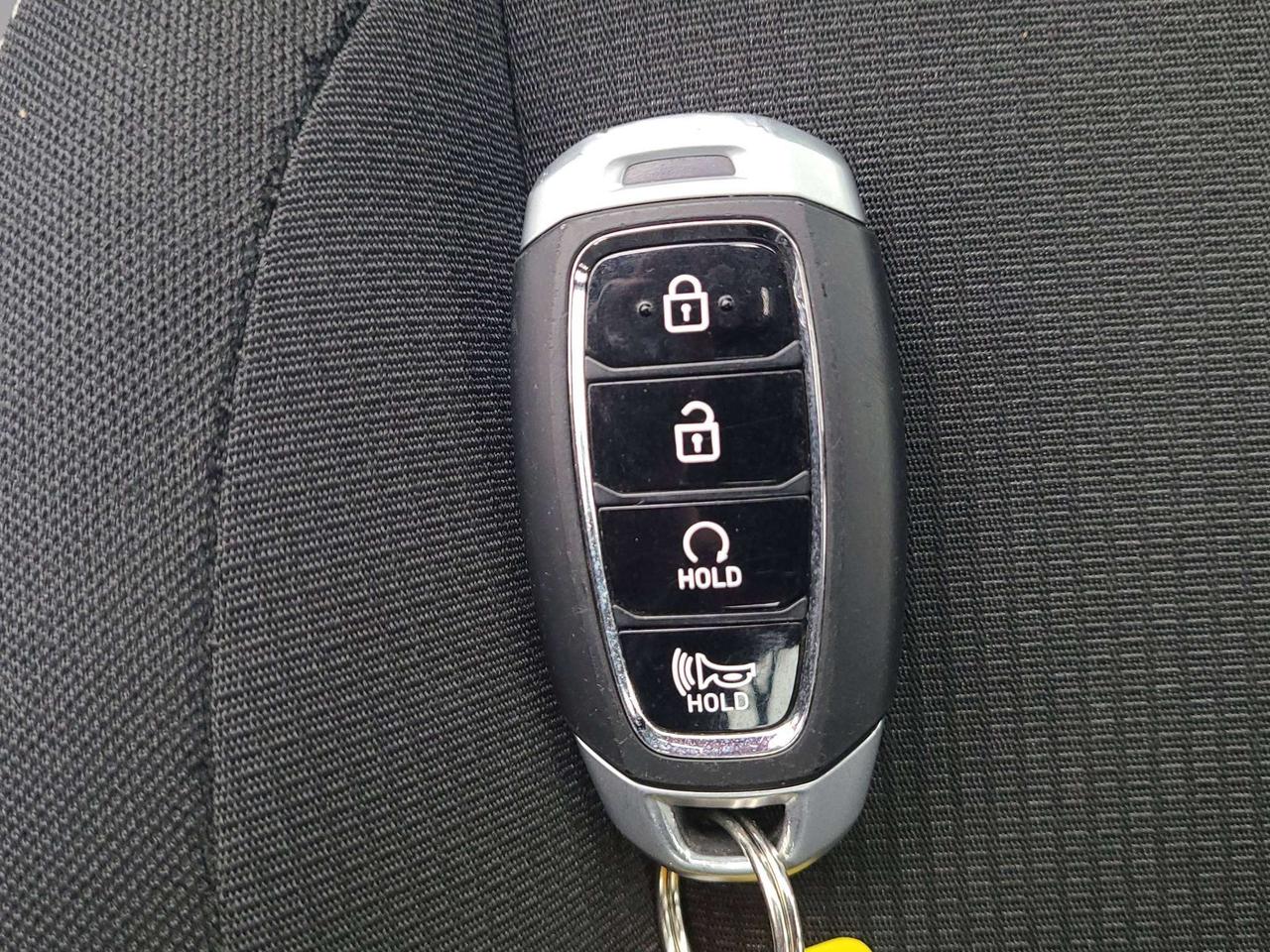 2025 Hyundai Venue PREFERRED, HTD. SEATS, A/C, APPLE/ANDROID, 41K! Photo