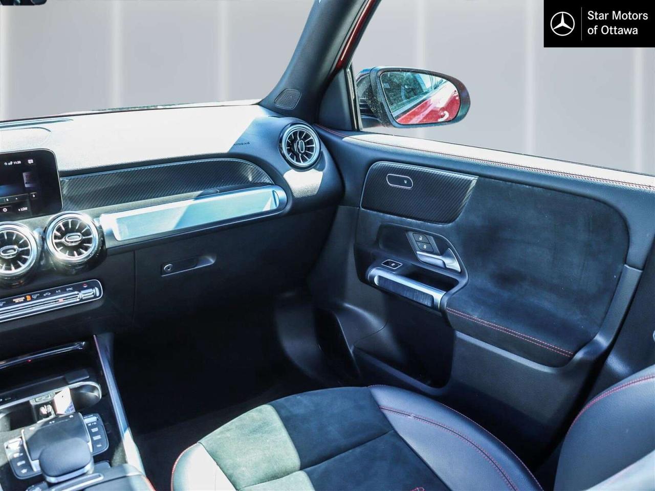 2022 Mercedes-Benz GLB 4MATIC Photo