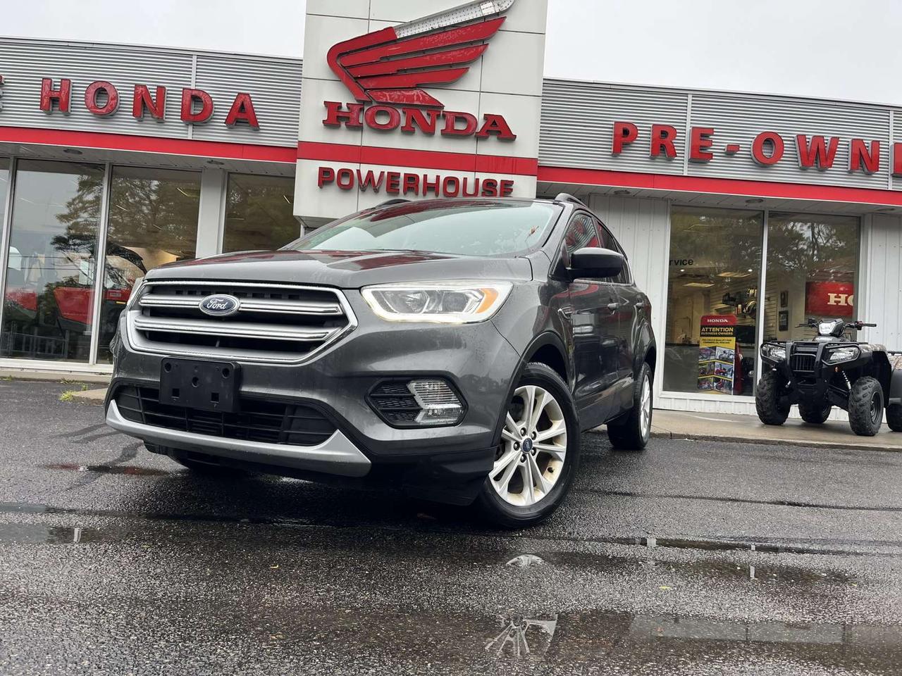 2017 Ford Escape SE Photo0