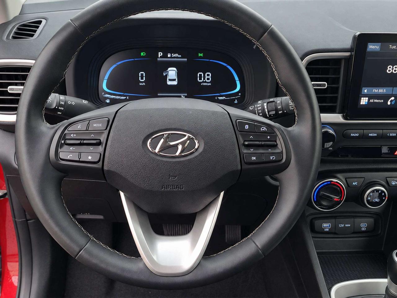 2025 Hyundai Venue PREFERRED, HTD. SEATS, A/C, APPLE/ANDROID, 41K! Photo