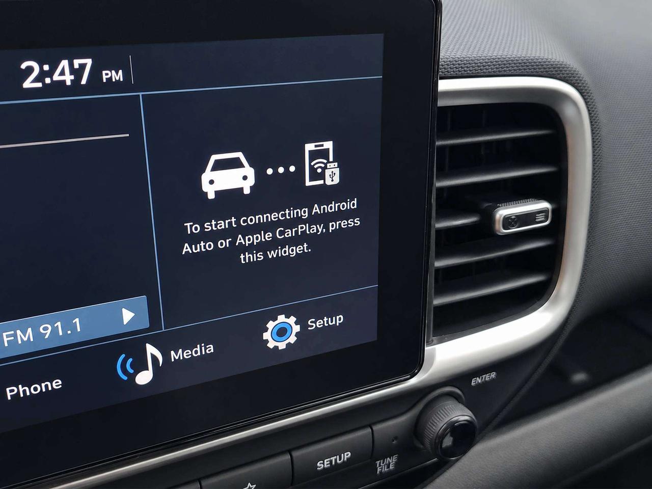2025 Hyundai Venue PREFERRED, HTD. SEATS, A/C, APPLE/ANDROID, 41K! Photo