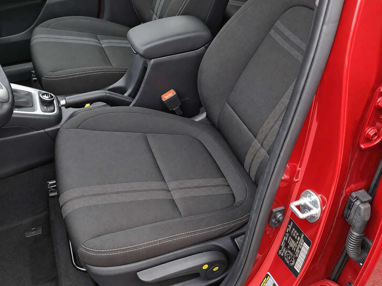 2025 Hyundai Venue PREFERRED, HTD. SEATS, A/C, APPLE/ANDROID, 41K! Photo