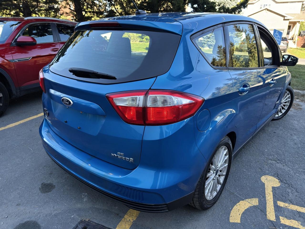 2013 Ford C-MAX SE Photo3