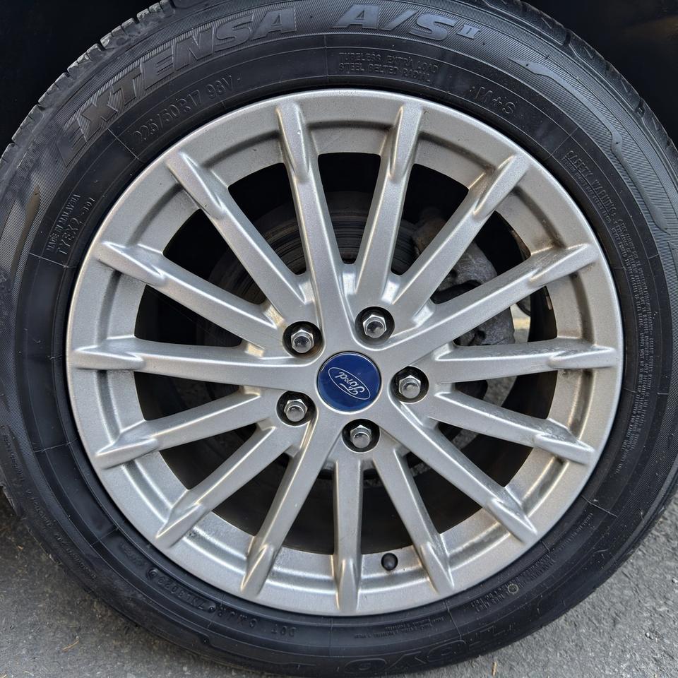 2013 Ford C-MAX SE Photo