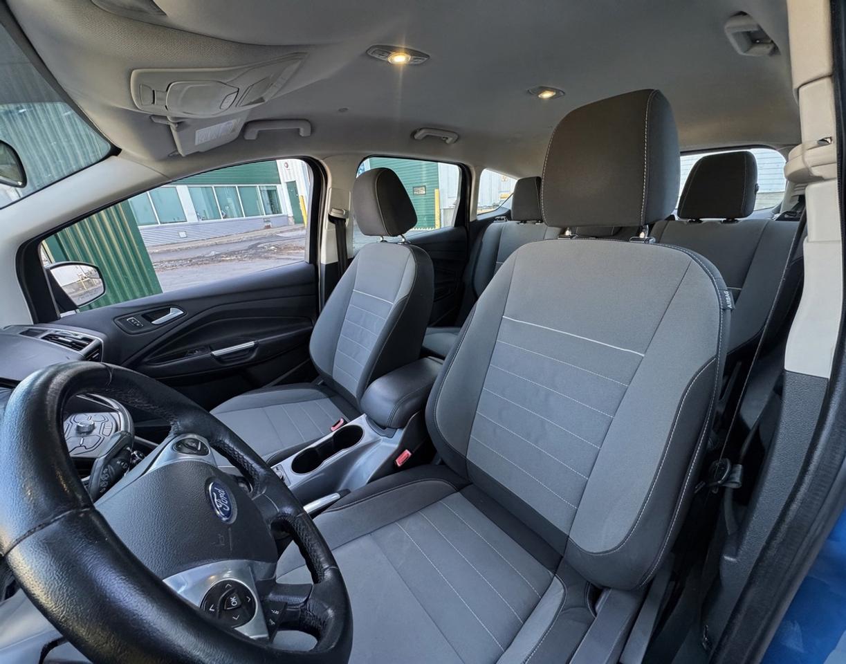2013 Ford C-MAX SE Photo