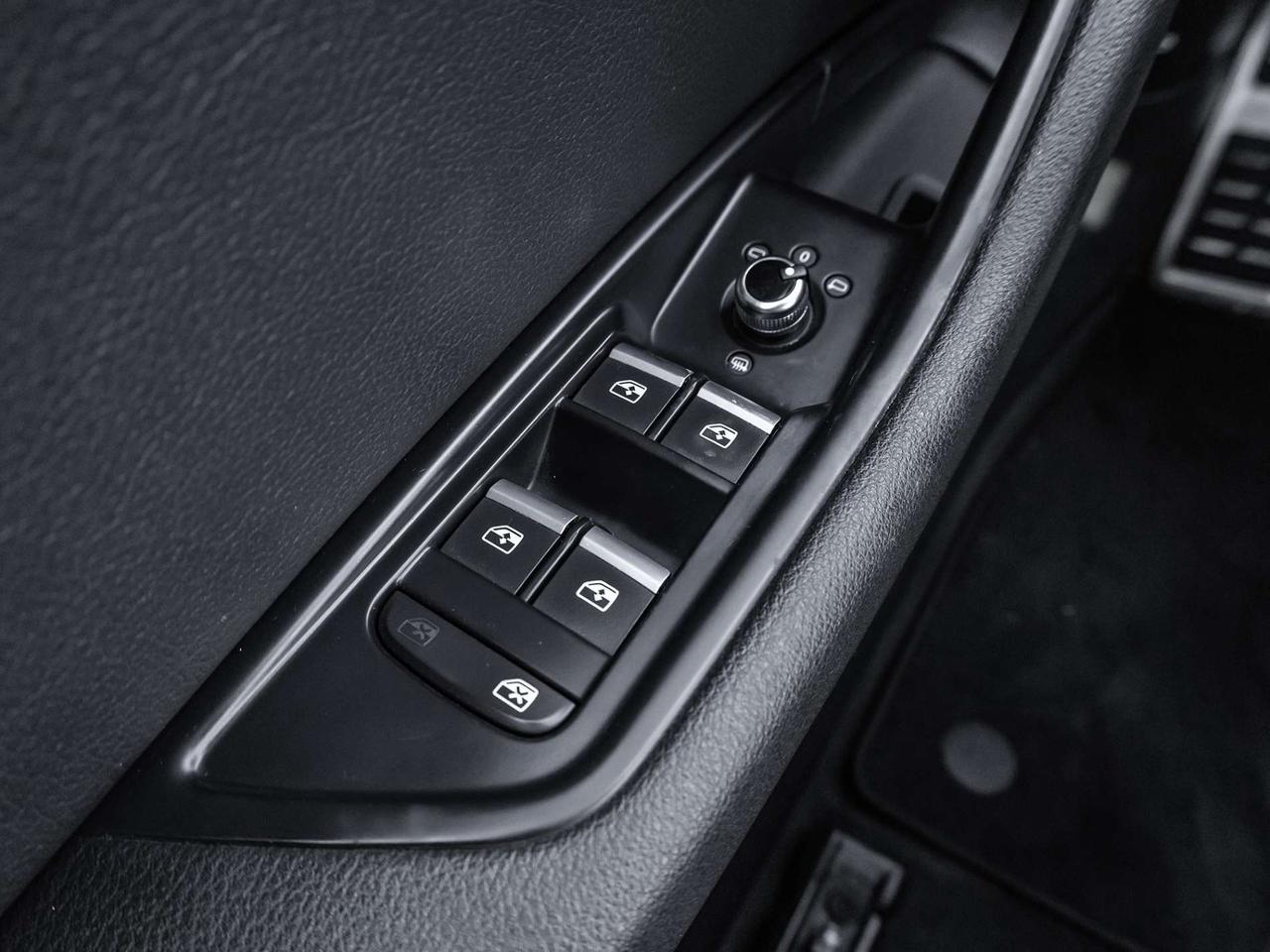 2019 Audi A4 Progressiv 45 TFSI quattro   Navigation   Leather   Sunroof   Heated Steering Wheel Photo