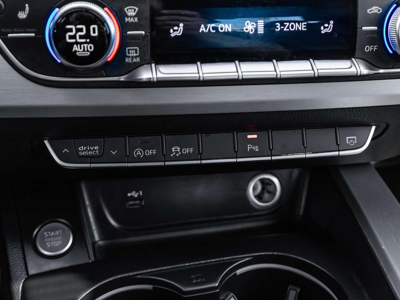 2019 Audi A4 Progressiv 45 TFSI quattro   Navigation   Leather   Sunroof   Heated Steering Wheel Photo