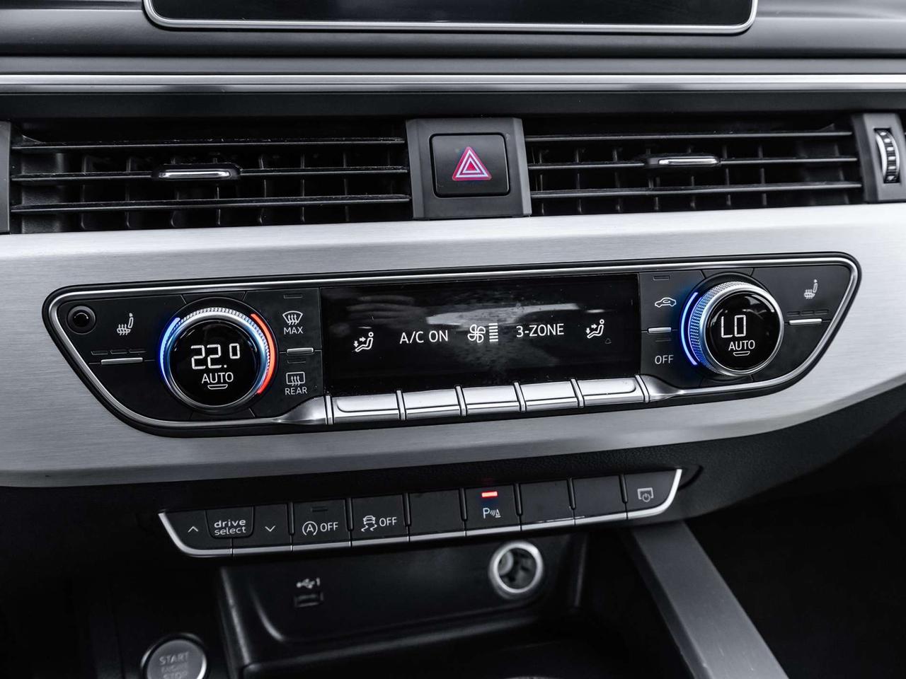 2019 Audi A4 Progressiv 45 TFSI quattro   Navigation   Leather   Sunroof   Heated Steering Wheel Photo