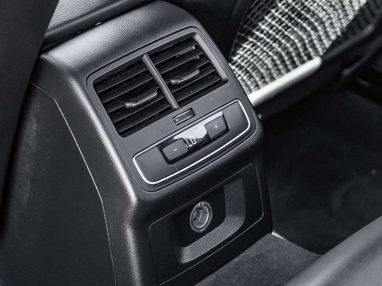 2019 Audi A4 Progressiv 45 TFSI quattro   Navigation   Leather   Sunroof   Heated Steering Wheel Photo