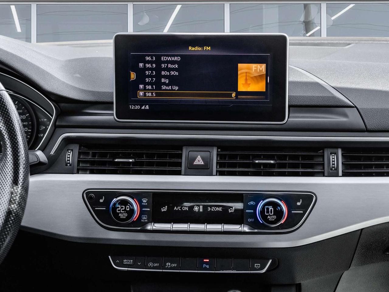 2019 Audi A4 Progressiv 45 TFSI quattro   Navigation   Leather   Sunroof   Heated Steering Wheel Photo
