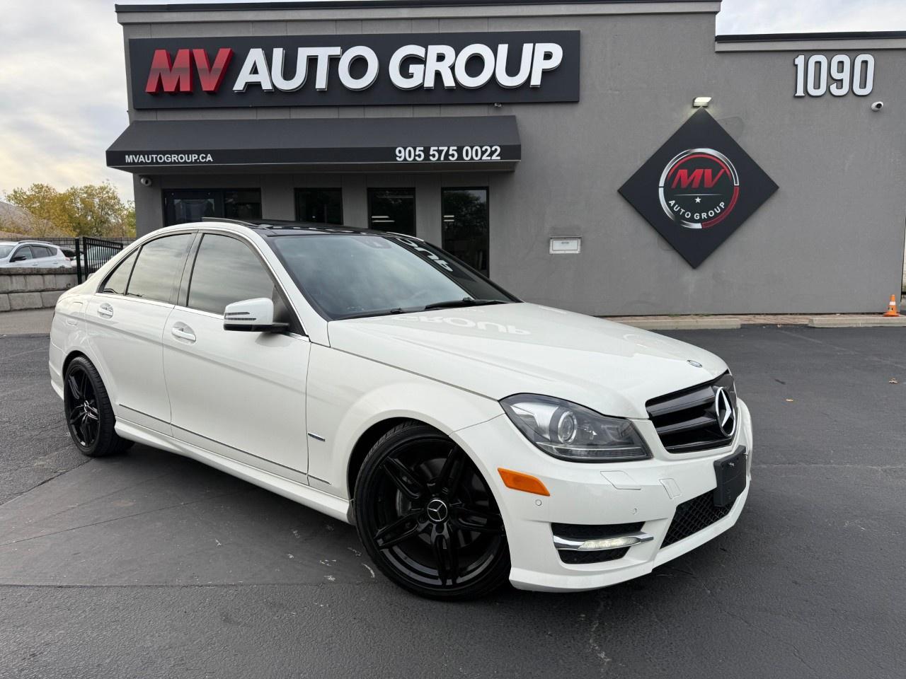 2012 Mercedes-Benz C-Class C 350 4MATIC Sedan Photo0