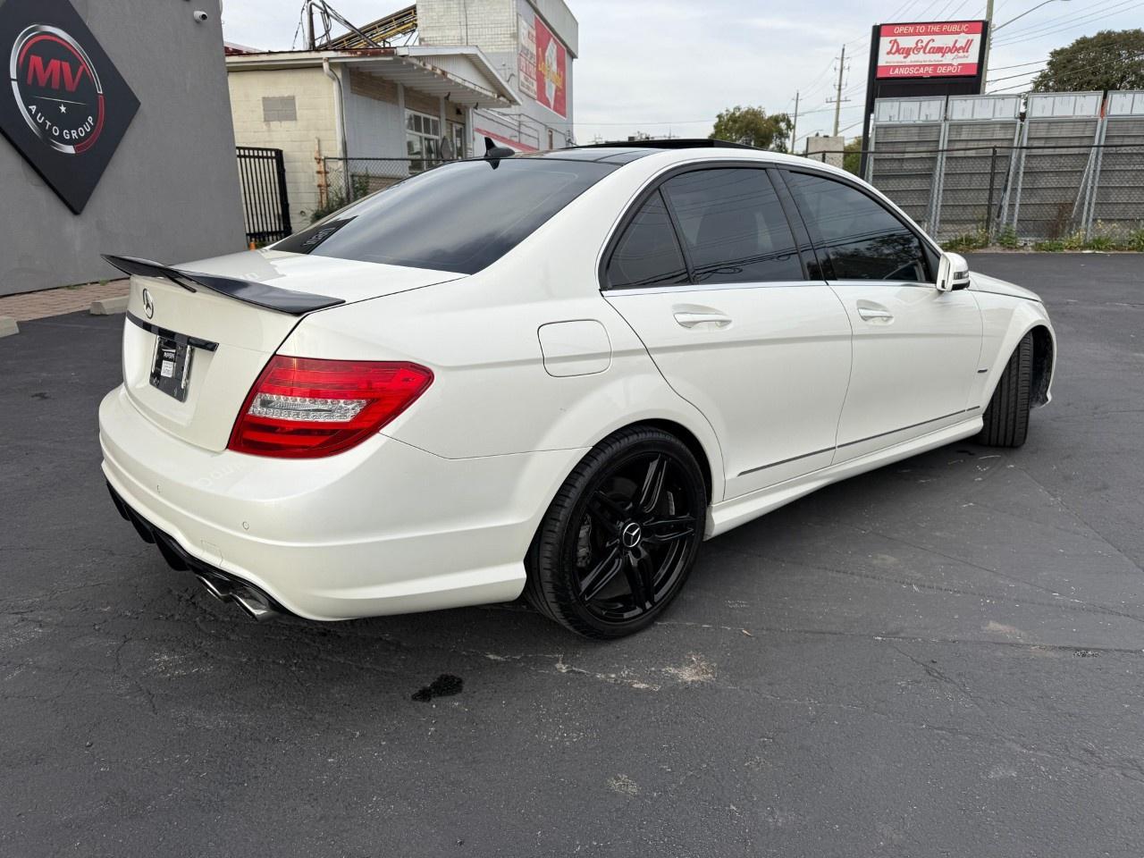 2012 Mercedes-Benz C-Class C 350 4MATIC Sedan Photo