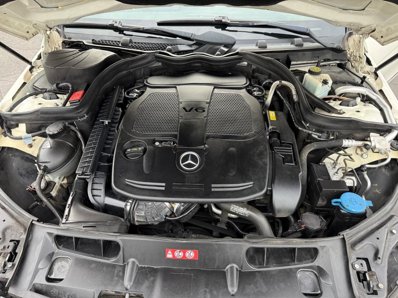 2012 Mercedes-Benz C-Class C 350 4MATIC Sedan Photo