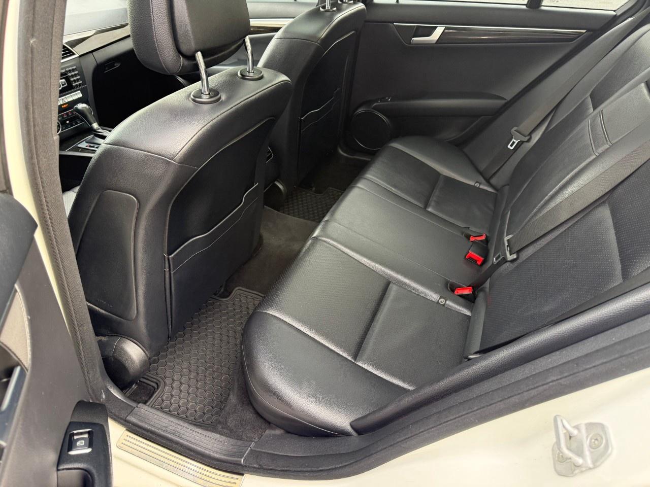 2012 Mercedes-Benz C-Class C 350 4MATIC Sedan Photo