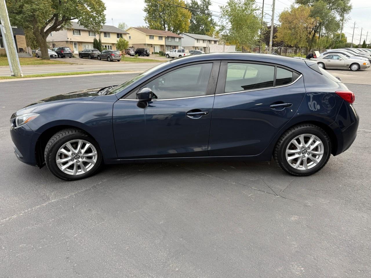 2015 Mazda MAZDA3 4DR HB SPORT AUTO GS Photo