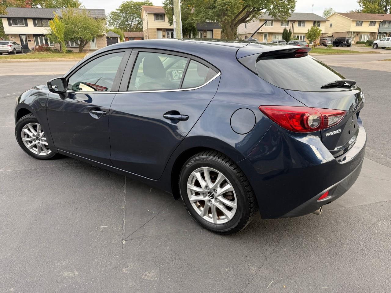2015 Mazda MAZDA3 4DR HB SPORT AUTO GS Photo