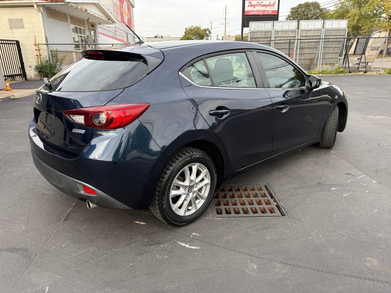 2015 Mazda MAZDA3 4DR HB SPORT AUTO GS Photo