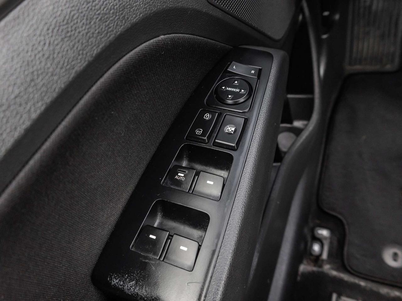 2020 Hyundai Elantra Preferred IVT   Heated Seats   Heated Steering Wheel   Blind Spot   Apple CarPlay Photo