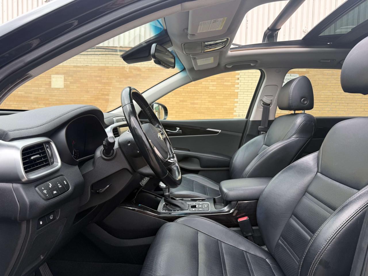 2020 Kia Sorento No Accidents l EX l V6 l 7 Passanger l All Options Photo