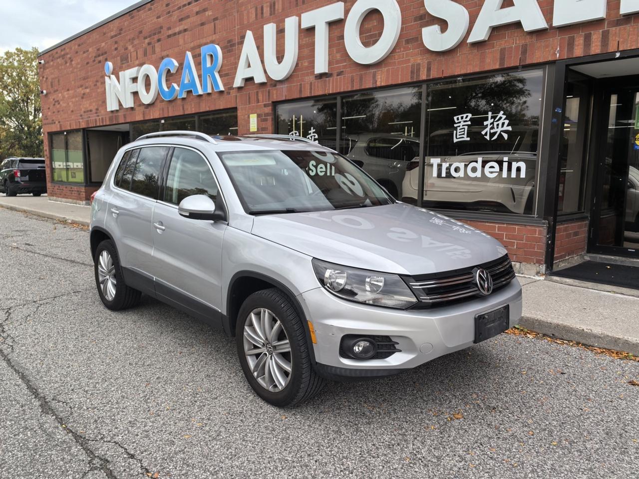 2012 Volkswagen Tiguan SE Photo0