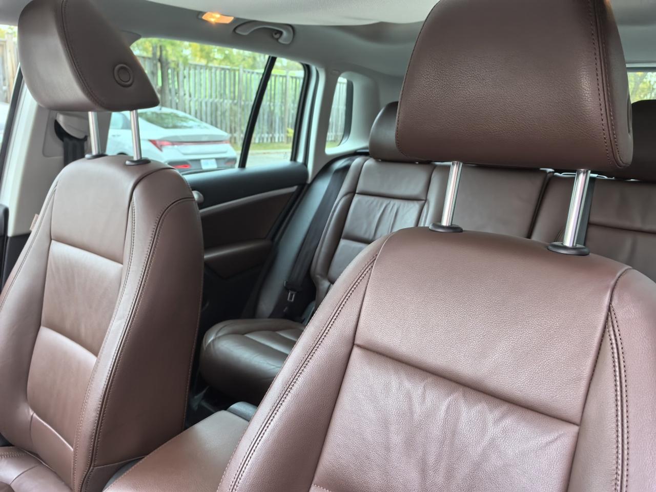 2012 Volkswagen Tiguan SE Photo
