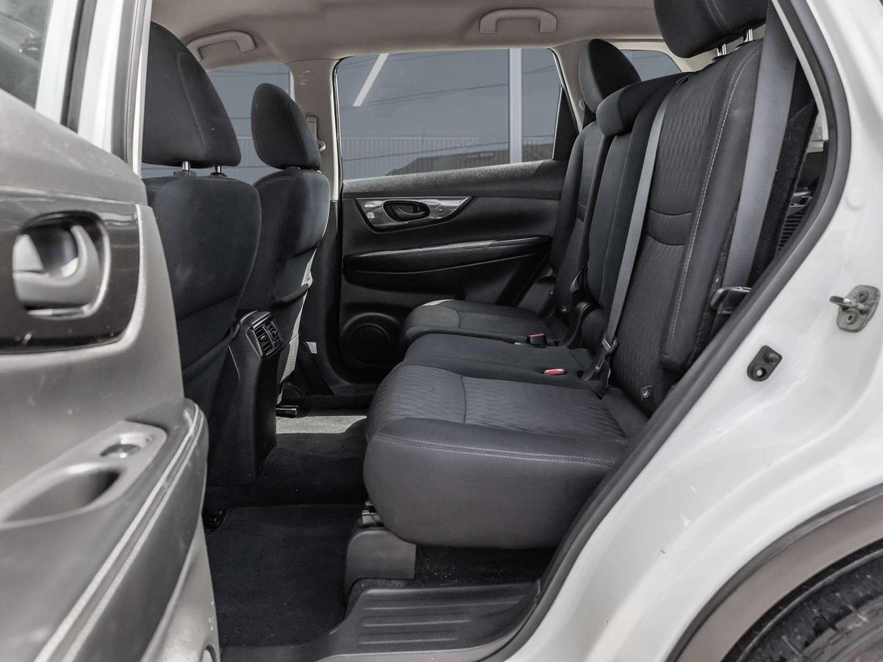2019 Nissan Rogue FWD S   Carplay   Heated Seats   Backup Camera   Clean Carfax Photo