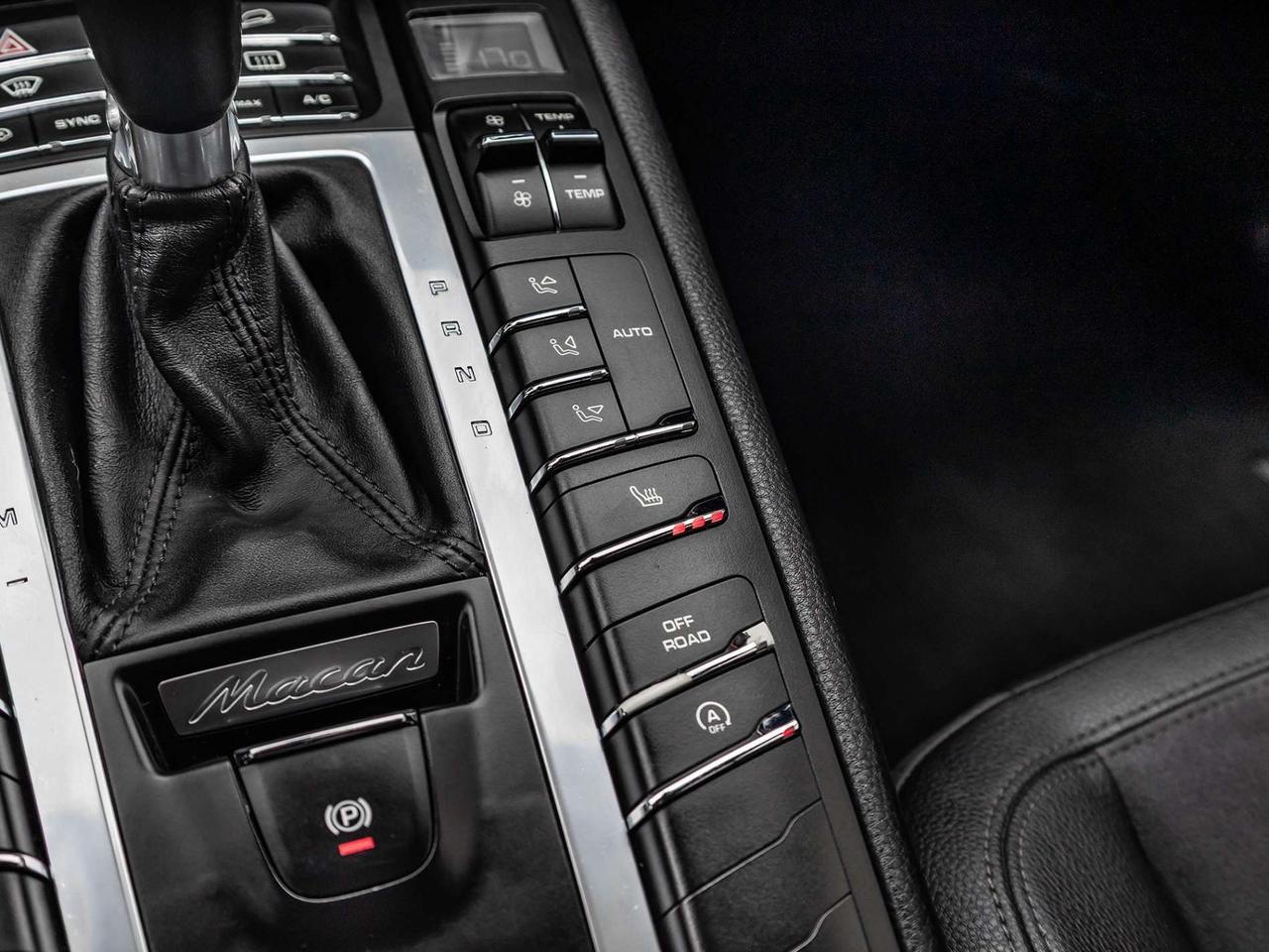 2015 Porsche Macan AWD S   Carplay   Panoramic Roof   Navigation   Heated Seats Photo