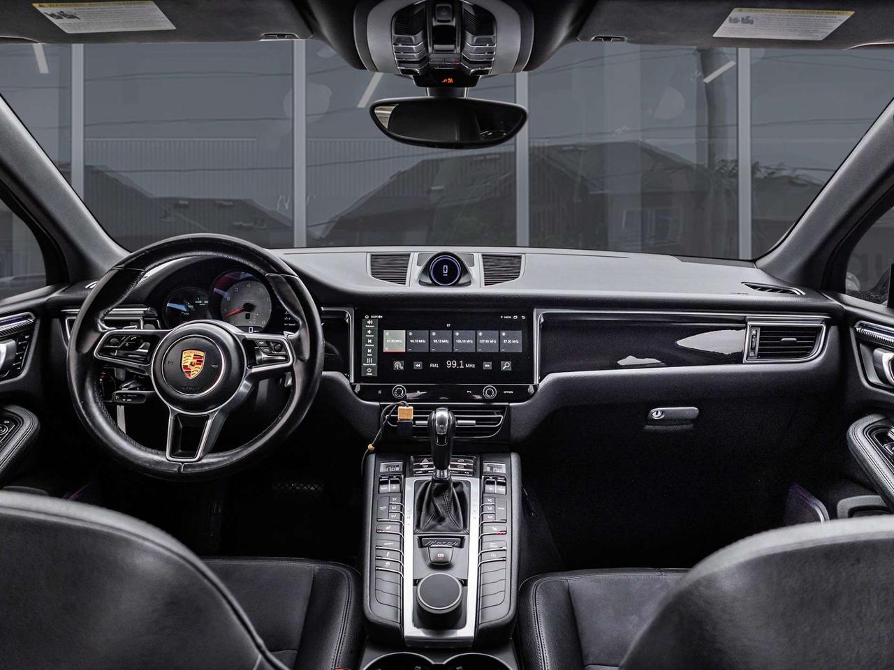 2015 Porsche Macan AWD S   Carplay   Panoramic Roof   Navigation   Heated Seats Photo