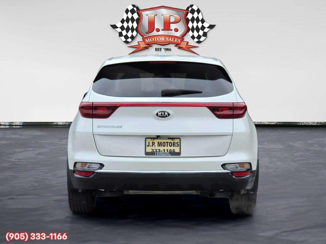2022 Kia Sportage LX Apple CarPlay & Android Auto • Heated Front Seats • Keyless Entry • Alloy Wheels • Backup Camera Photo