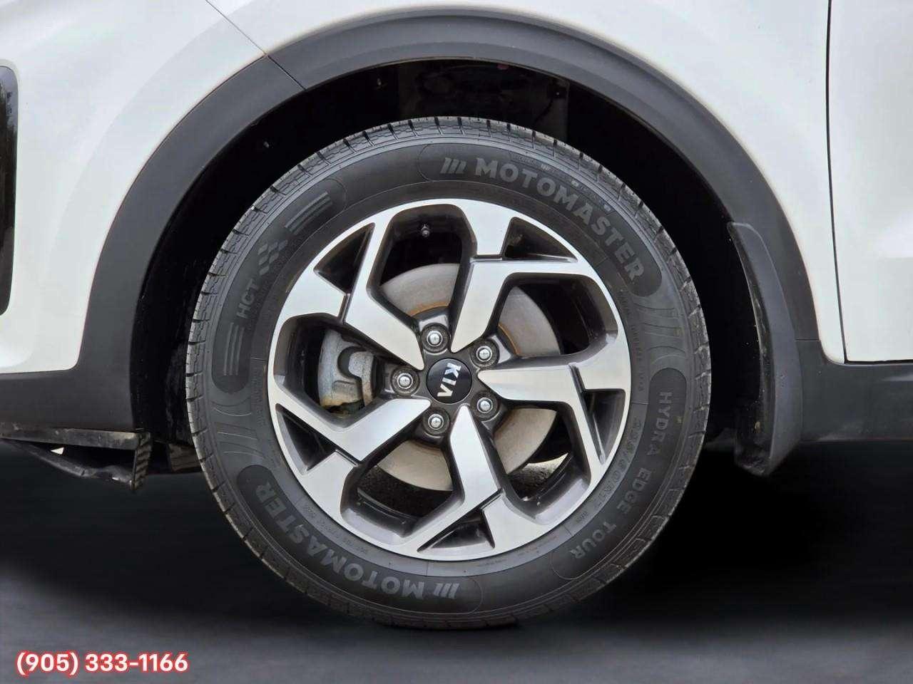 2022 Kia Sportage LX Apple CarPlay & Android Auto • Heated Front Seats • Keyless Entry • Alloy Wheels • Backup Camera Photo