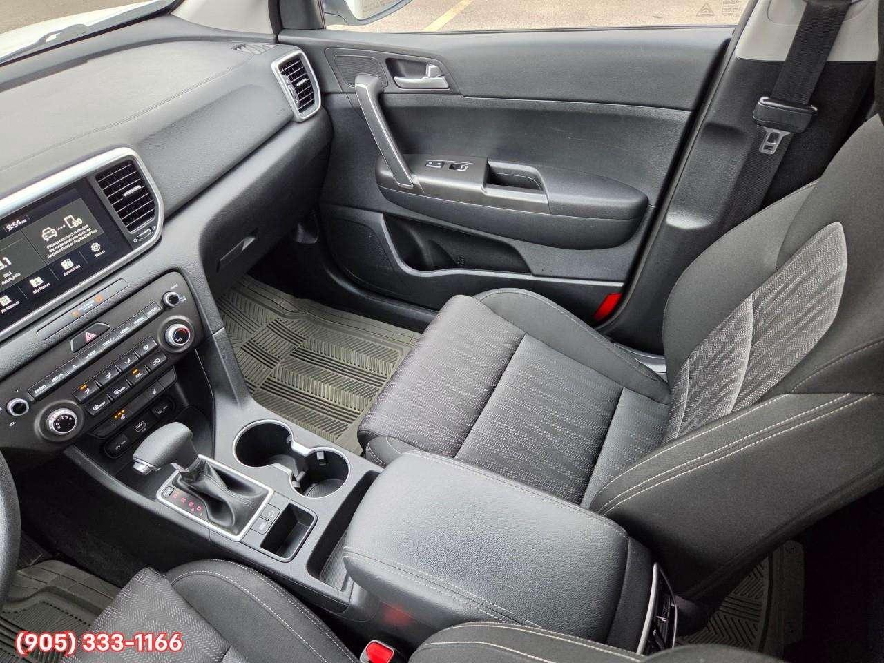 2022 Kia Sportage LX Apple CarPlay & Android Auto • Heated Front Seats • Keyless Entry • Alloy Wheels • Backup Camera Photo