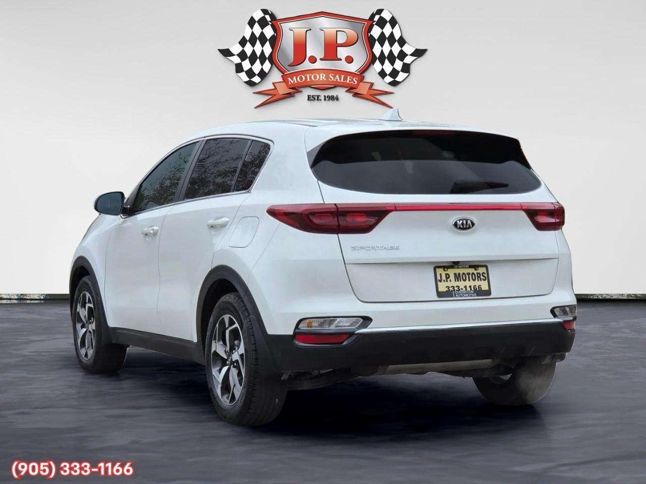 2022 Kia Sportage LX Apple CarPlay & Android Auto • Heated Front Seats • Keyless Entry • Alloy Wheels • Backup Camera Photo4