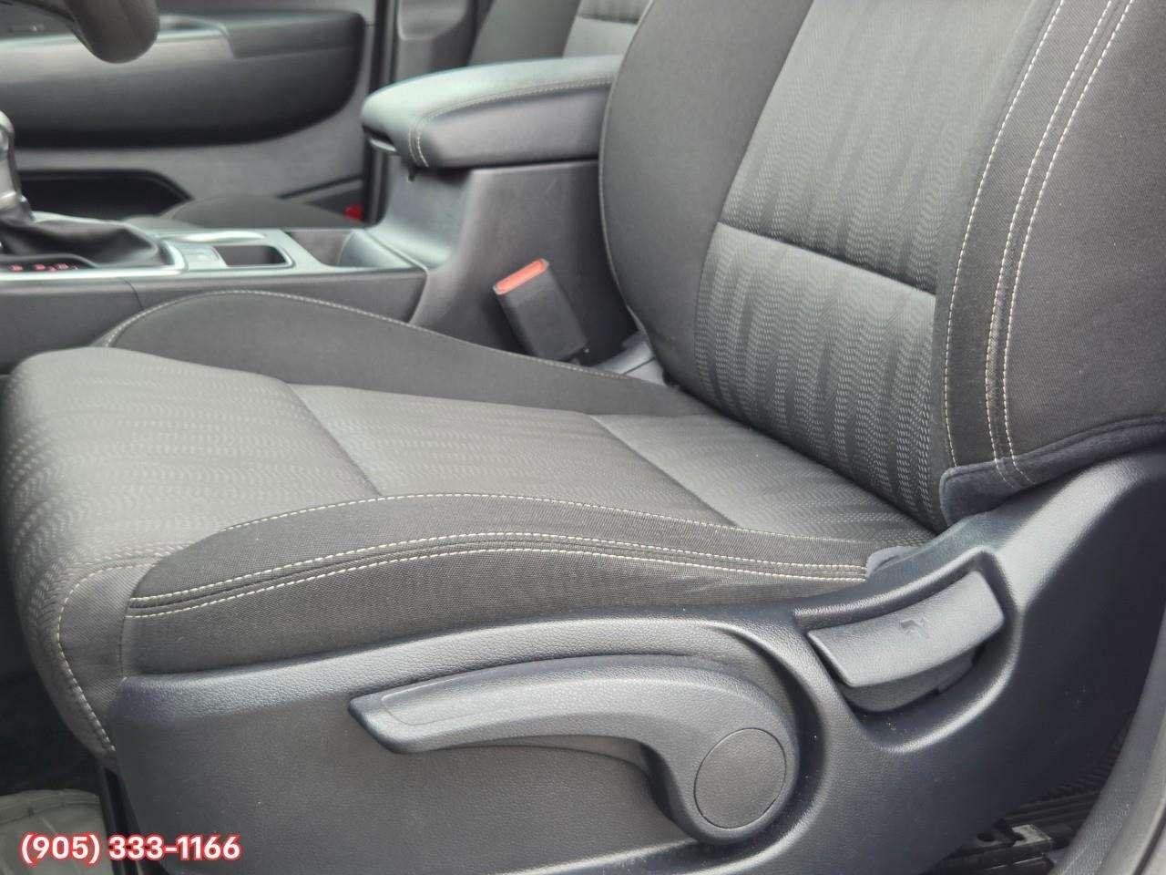 2022 Kia Sportage LX Apple CarPlay & Android Auto • Heated Front Seats • Keyless Entry • Alloy Wheels • Backup Camera Photo