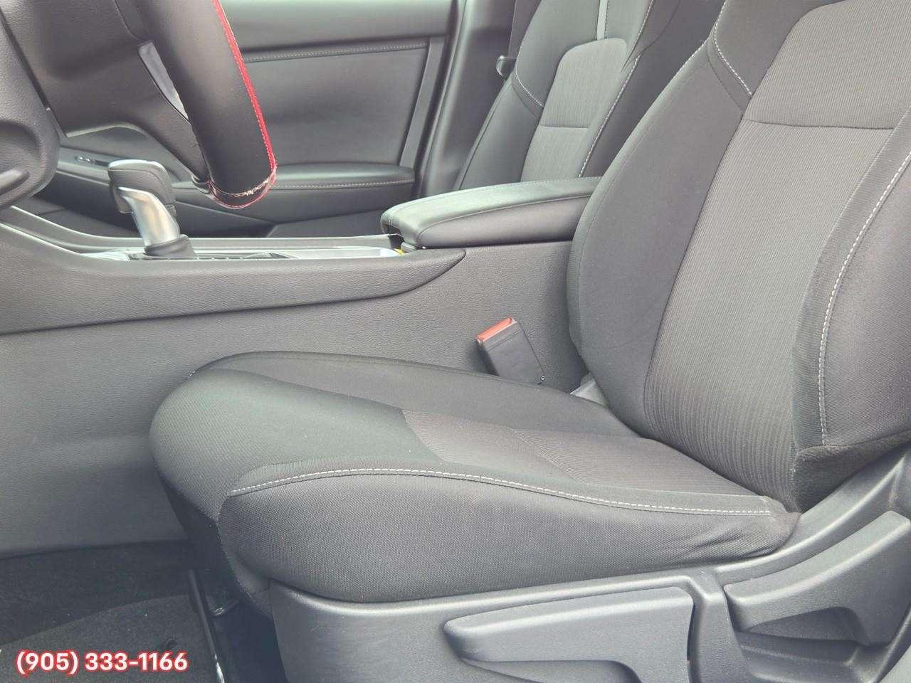 2022 Nissan Sentra SV Apple CarPlay & Android Auto • Remote Start System • Heated Front Seats • Lane Assist • Rear Parking Sensors Photo