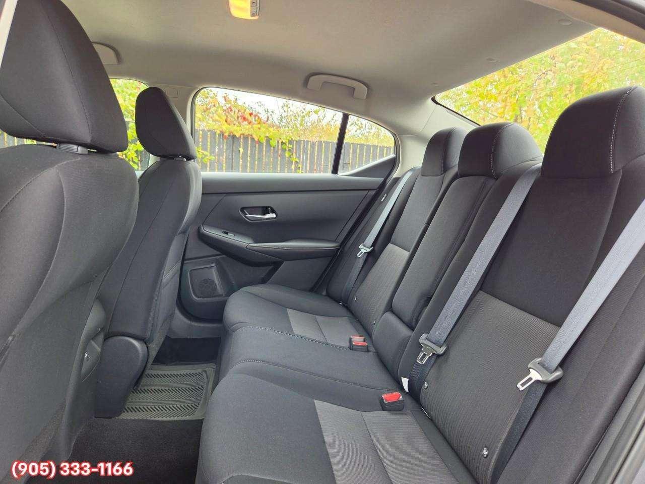2022 Nissan Sentra SV Apple CarPlay & Android Auto • Remote Start System • Heated Front Seats • Lane Assist • Rear Parking Sensors Photo