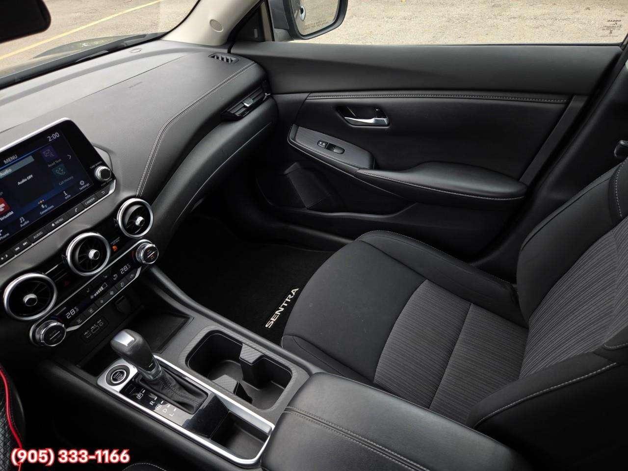 2022 Nissan Sentra SV Apple CarPlay & Android Auto • Remote Start System • Heated Front Seats • Lane Assist • Rear Parking Sensors Photo