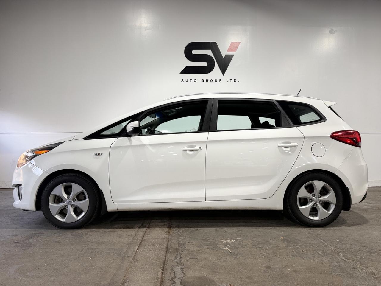 2016 Kia Rondo LX Photo