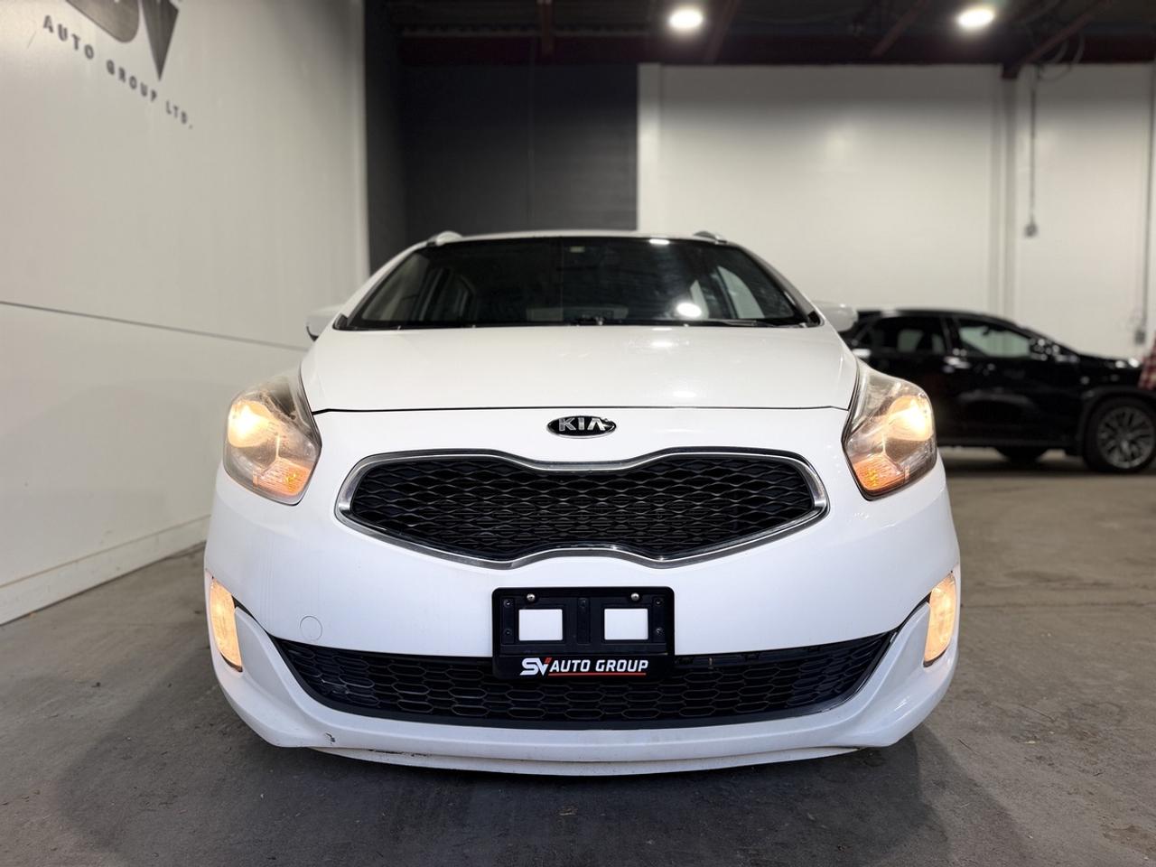 2016 Kia Rondo LX Photo