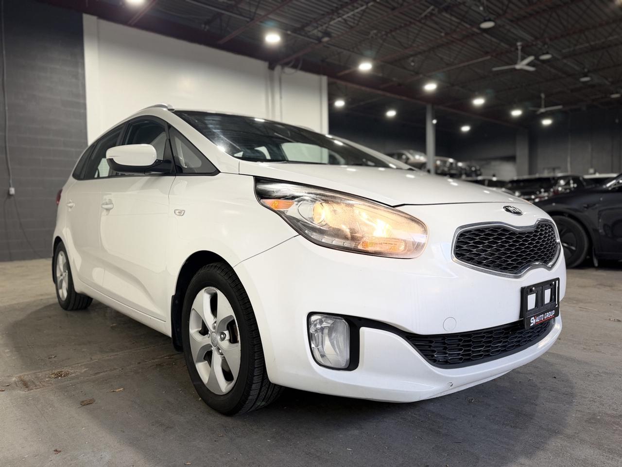 2016 Kia Rondo LX Photo