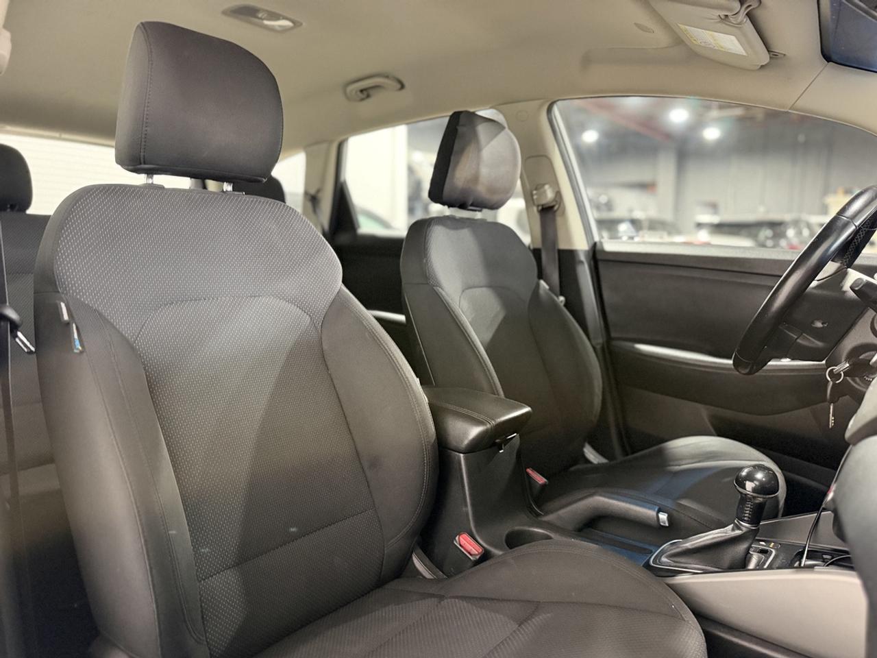2016 Kia Rondo LX Photo