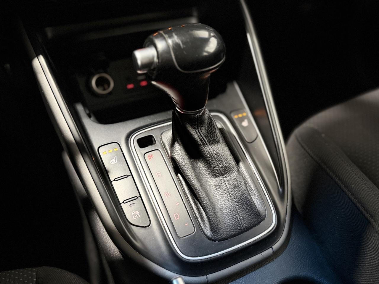 2016 Kia Rondo LX Photo