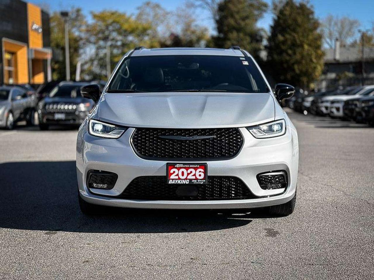 2026 Chrysler Pacifica Limited   S APPEARANCE   SUNROOF   HEATED/VENTILATED LEATHER   360° CAMERA   NAVIGATION Photo5