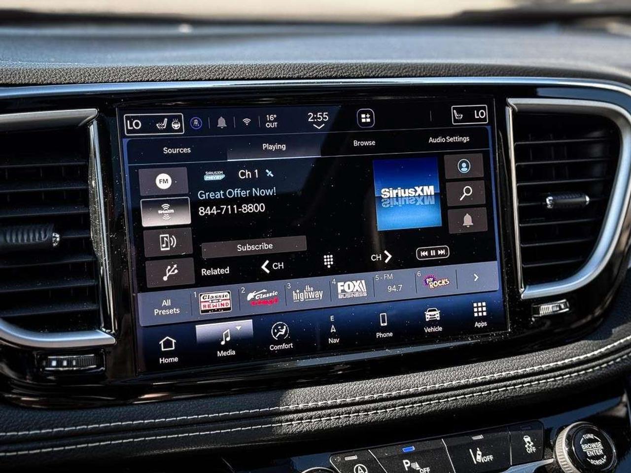 2026 Chrysler Pacifica Limited   S APPEARANCE   SUNROOF   HEATED/VENTILATED LEATHER   360° CAMERA   NAVIGATION Photo