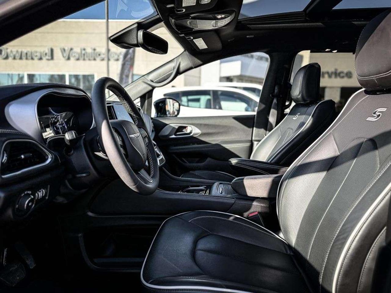 2026 Chrysler Pacifica Limited   SOLD BY NINA THANK YOU!!! Photo