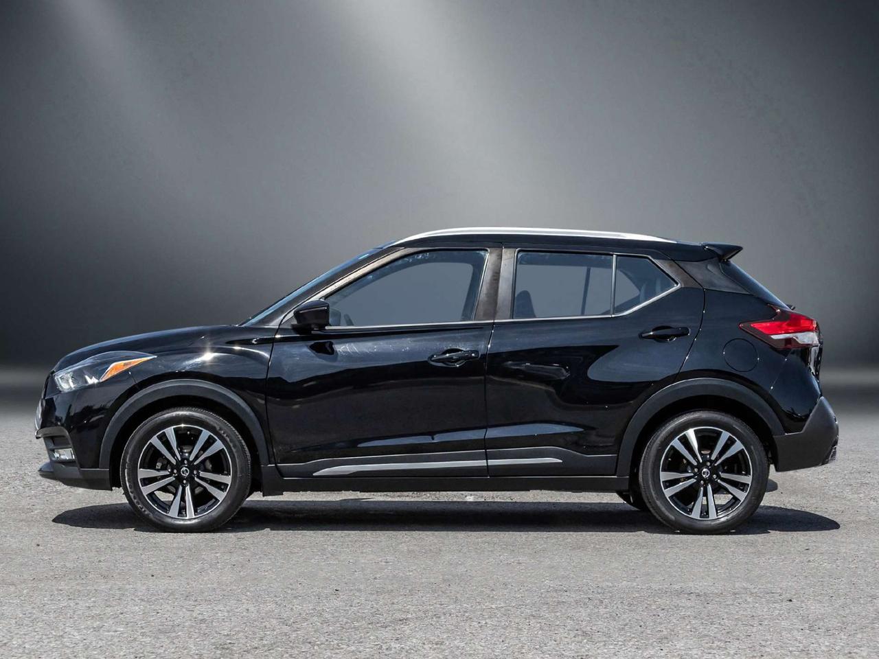 2020 Nissan Kicks SR   CarPlay   Backup Camera   Blind Spot Photo