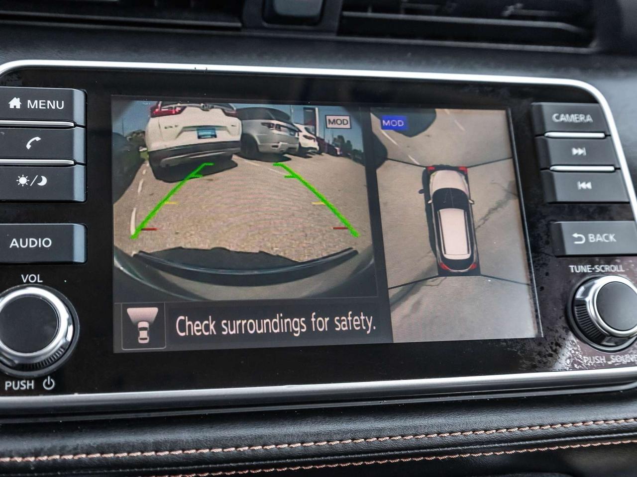 2020 Nissan Kicks SR   CarPlay   Backup Camera   Blind Spot Photo