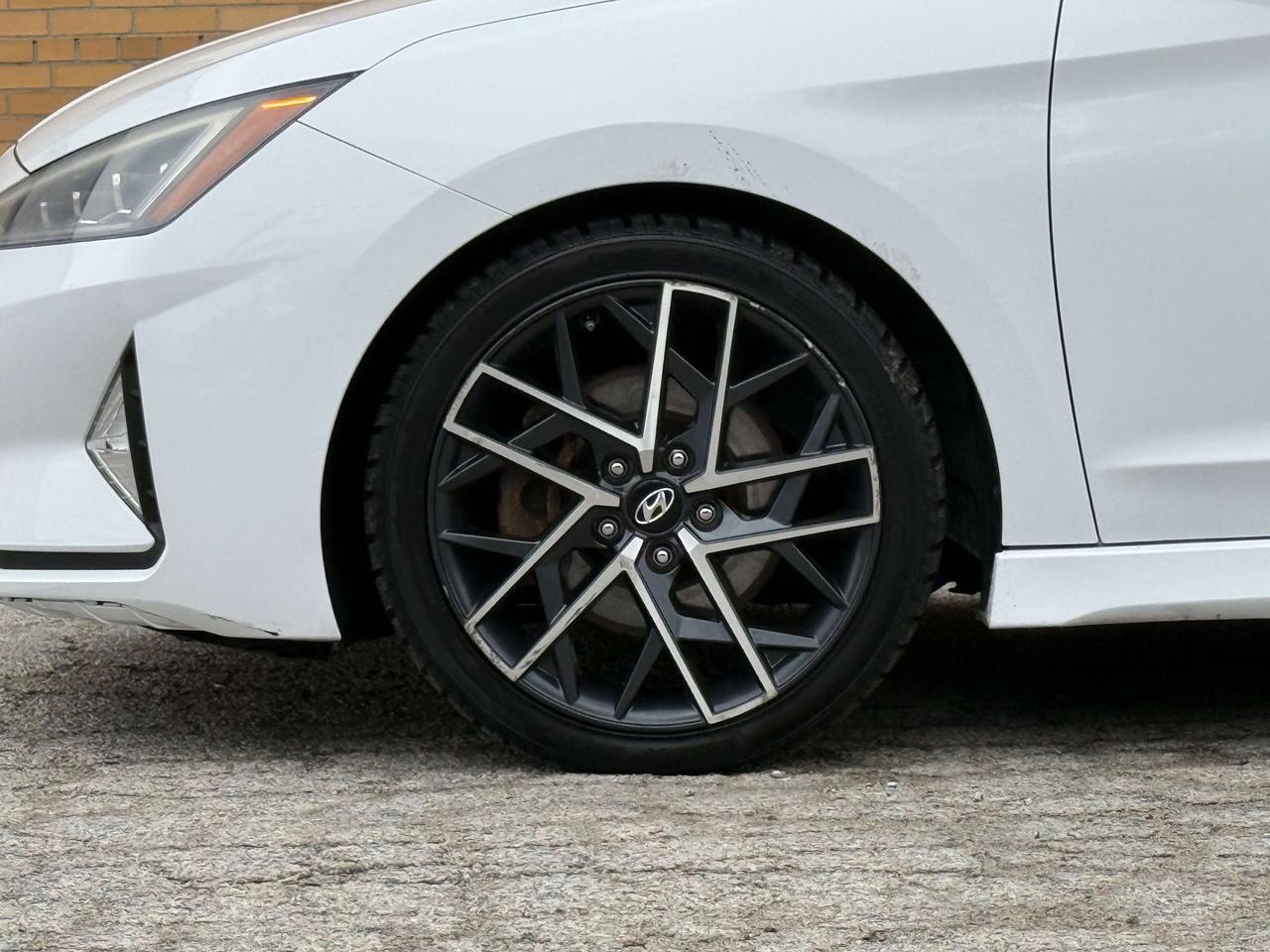 2019 Hyundai Elantra Sport l DCT l 1.6T l FWD l 201HP l 4Cyl l Auto l Photo5