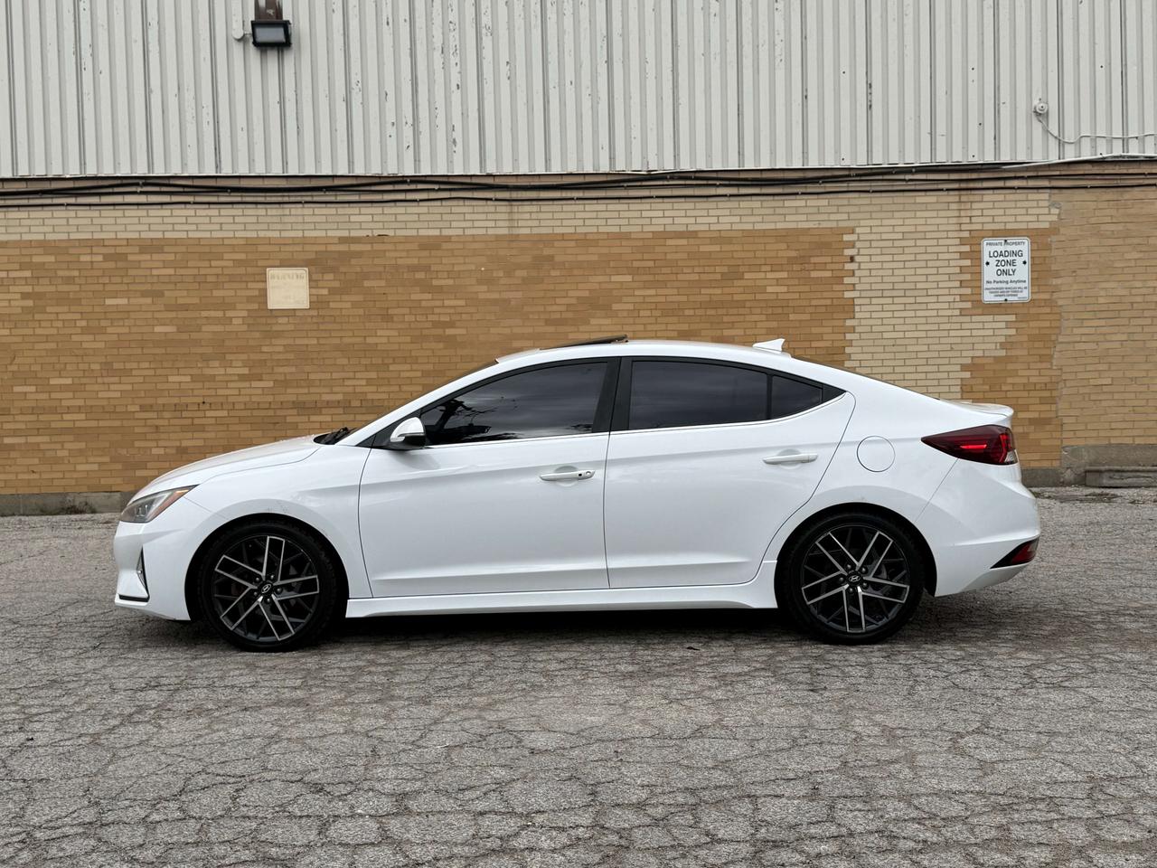2019 Hyundai Elantra Sport l DCT l 1.6T l FWD l 201HP l 4Cyl l Auto l Photo2